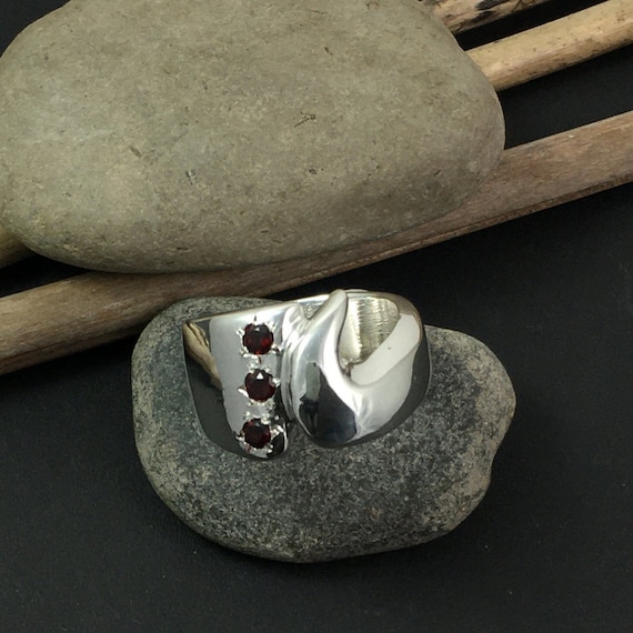 Natural Orissa Garnet Artistic Silver Gemstone Ring
